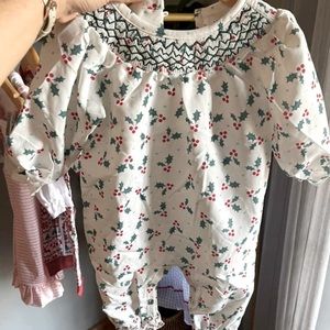 Honeydew brand smocked mistletoe romper size 6 month